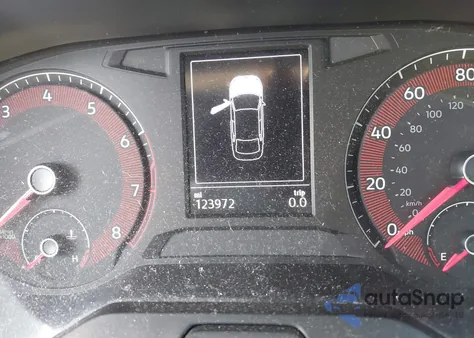 2019 Volkswagen Jetta 1.4T R-Line/1.4T S/1.4T Se z USA, uszkodzony, nr VIN 3VWC57BU3KM121058